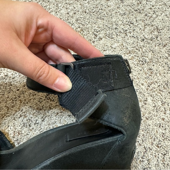 Sorel Joanie II Ankle Strap Platform Wedge Sandals—9 - Picture 7 of 12